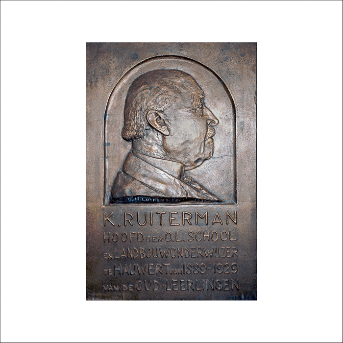 Bronzen portretreliëf K Ruyterman
